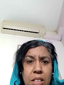 Snapshot of Molly_newman6 chatting on February 19, 2026, 5:54 pm Molly newman6 online show from February 19, 2026, 5:54 pm