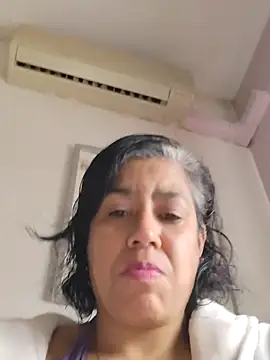 Snapshot of Molly_newman6 chatting on February 9, 2026, 11:19 am Molly newman6 online show from February 9, 2026, 11:19 am