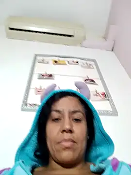 Snapshot of Molly_newman6 chatting on November 5, 2025, 5:38 pm Molly newman6 online show from November 5, 2025, 5:38 pm