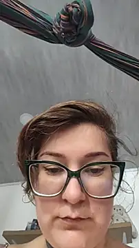 Snapshot of HunnyyLove chatting on April 13, 2026, 5:06 pm HunnyyLove online show from April 13, 2026, 5:06 pm