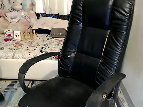 Goddess Sarah online show from April 24, 2026, 5:09 am