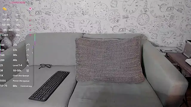 LondonBadGirl online show from November 17, 2025, 7:51 pm