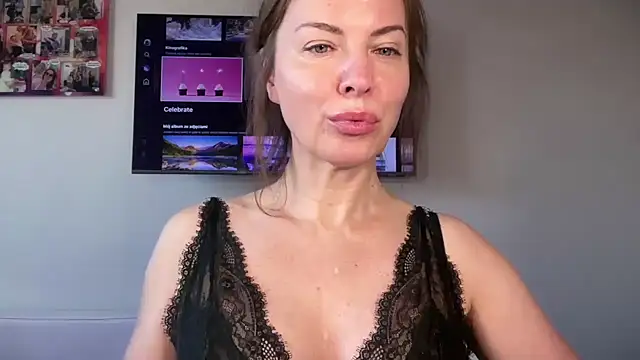 RachellAmazing online show from May 10, 2026, 6:17 am
