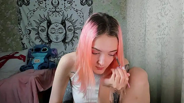 Snapshot of Cutie_Adelia chatting on January 28, 2025, 10:12 am Cutie Adelia online show from January 28, 2025, 10:12 am