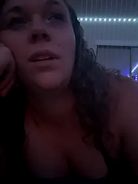 AuroraSummers online show from October 21, 2025, 4:12 am