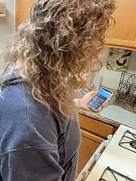 AuroraSummers online show from February 10, 2026, 4:28 pm