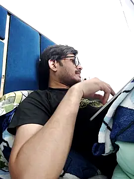 Snapshot of alex78265 chatting on February 3, 2026, 5:40 pm alex78265 online show from February 3, 2026, 5:40 pm