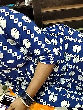 Snapshot of Diya_143 chatting on May 5, 2026, 7:28 pm Diya 143 online show from May 5, 2026, 7:28 pm