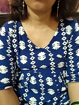 Snapshot of Diya_143 chatting on May 13, 2026, 6:20 am Diya 143 online show from May 13, 2026, 6:20 am