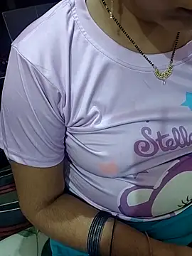 Snapshot of Diya_143 chatting on June 12, 2026, 7:33 pm Diya 143 online show from June 12, 2026, 7:33 pm