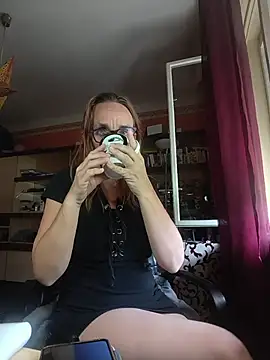 Dettybitch40 online show from May 30, 2026, 9:15 am