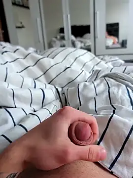 Snapshot of jungerbummser23 chatting on February 5, 2026, 8:10 am jungerbummser23 online show from February 5, 2026, 8:10 am