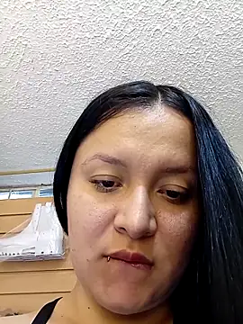 Arisha34 online show from October 22, 2025, 5:56 pm