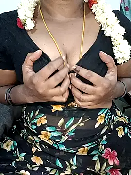 Snapshot of Tamil-hotwife chatting on April 23, 2026, 5:03 pm Tamil-hotwife online show from April 23, 2026, 5:03 pm