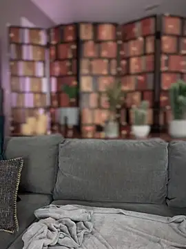 Fiona Kent  online show from January 19, 2025, 2:57 am