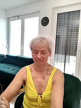 Hot Ann52 online show from March 17, 2025, 9:44 am