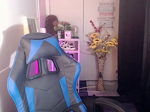 Snapshot of Lemonadexxx chatting on November 18, 2025, 8:28 am Lemonadexxx online show from November 18, 2025, 8:28 am