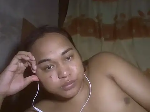Snapshot of bettina_love chatting on June 20, 2026, 8:25 pm bettina love online show from June 20, 2026, 8:25 pm