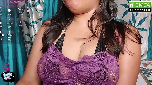 Strip---Queen online show from March 2, 2025, 2:25 pm