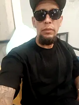 Snapshot of mrbigone45 chatting on September 19, 2025, 9:57 am mrbigone45 online show from September 19, 2025, 9:57 am