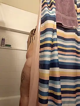 bootiebby online show from June 5, 2026, 12:04 am
