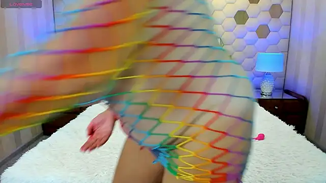 XLindaMilfX online show from October 12, 2025, 8:10 pm