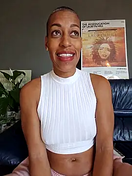 Goldenlace online show from April 7, 2026, 9:22 am