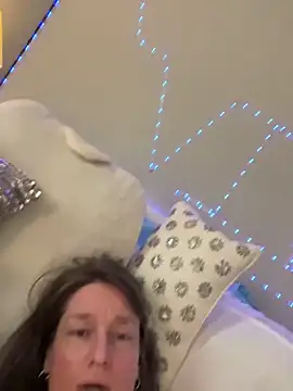 Vivian MayXxX online show from February 20, 2026, 9:39 pm