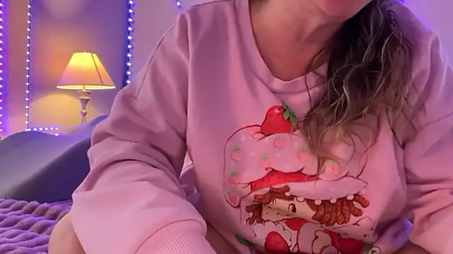 Vivian MayXxX online show from December 18, 2025, 9:40 pm