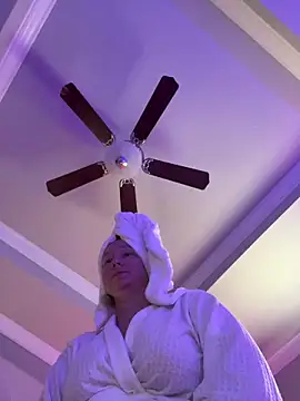 Vivian MayXxX online show from October 4, 2025, 6:31 pm