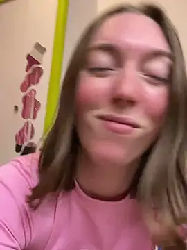 Daisy Michto Officiel online show from March 18, 2025, 1:57 am