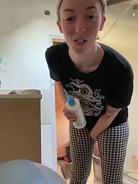 Daisy Michto Officiel online show from February 4, 2025, 4:18 pm