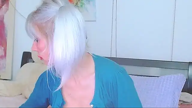 HoneyLara online show from March 23, 2026, 8:08 pm