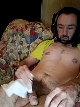 Snapshot of ShadowyTube chatting on October 4, 2025, 5:20 am ShadowyTube online show from October 4, 2025, 5:20 am