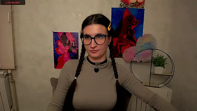 Snapshot of MaryEm976 chatting on October 26, 2025, 9:31 am MaryEm976 online show from October 26, 2025, 9:31 am