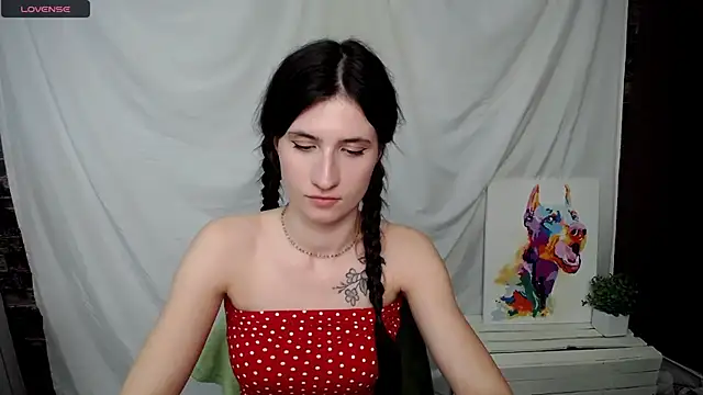 Snapshot of MaryEm976 chatting on March 10, 2025, 11:45 am MaryEm976 online show from March 10, 2025, 11:45 am