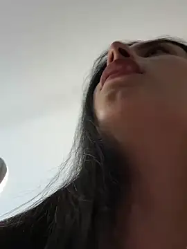 Snapshot of Lauraxx69 chatting on February 10, 2026, 8:35 am Lauraxx69 online show from February 10, 2026, 8:35 am