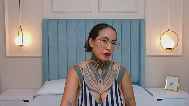NicoleBlum online show from May 5, 2026, 4:43 pm