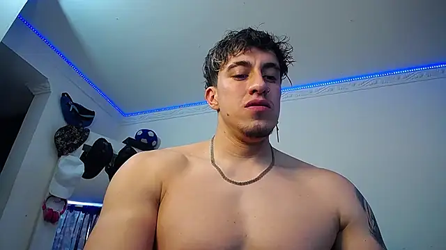 Snapshot of strongboy_ chatting on October 7, 2025, 6:53 pm strongboy online show from October 7, 2025, 6:53 pm