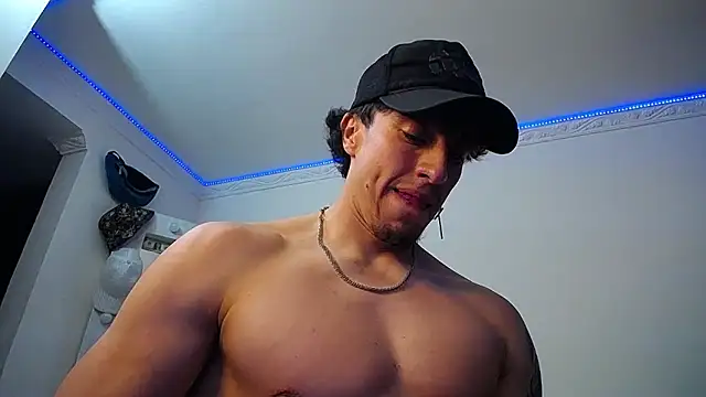 Snapshot of strongboy_ chatting on January 25, 2025, 3:09 am strongboy online show from January 25, 2025, 3:09 am