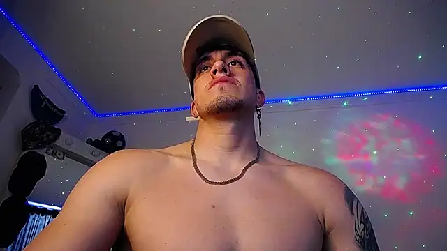 Snapshot of strongboy_ chatting on November 24, 2025, 8:09 pm strongboy online show from November 24, 2025, 8:09 pm