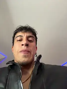 Snapshot of strongboy_ chatting on February 23, 2026, 6:08 pm strongboy online show from February 23, 2026, 6:08 pm