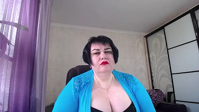 JuicyLady Di online show from April 15, 2026, 4:51 am