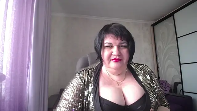 Snapshot of JuicyLady_Di chatting on March 5, 2025, 9:27 am JuicyLady Di online show from March 5, 2025, 9:27 am