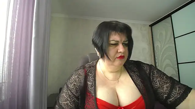 Snapshot of JuicyLady_Di chatting on March 8, 2025, 5:38 am JuicyLady Di online show from March 8, 2025, 5:38 am