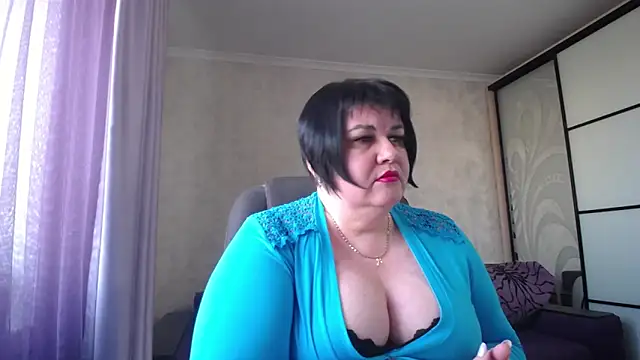 Snapshot of JuicyLady_Di chatting on March 11, 2025, 1:34 pm JuicyLady Di online show from March 11, 2025, 1:34 pm