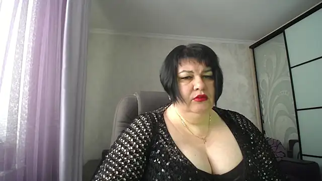 Snapshot of JuicyLady_Di chatting on March 17, 2025, 6:29 am JuicyLady Di online show from March 17, 2025, 6:29 am