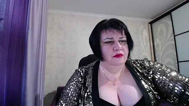 Snapshot of JuicyLady_Di chatting on October 15, 2025, 4:33 am JuicyLady Di online show from October 15, 2025, 4:33 am