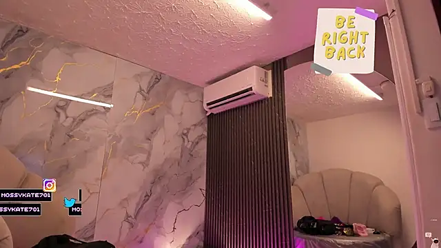 Snapshot of Katemoss70 chatting on February 15, 2026, 12:37 pm Katemoss70 online show from February 15, 2026, 12:37 pm