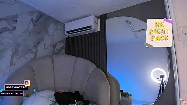 Snapshot of Katemoss70 chatting on February 26, 2026, 12:49 pm Katemoss70 online show from February 26, 2026, 12:49 pm